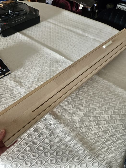 Prateleira com pendurados