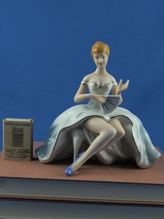 Dama baletnica Arpo Rumunia #porcelana #dekoracja #ozdoba