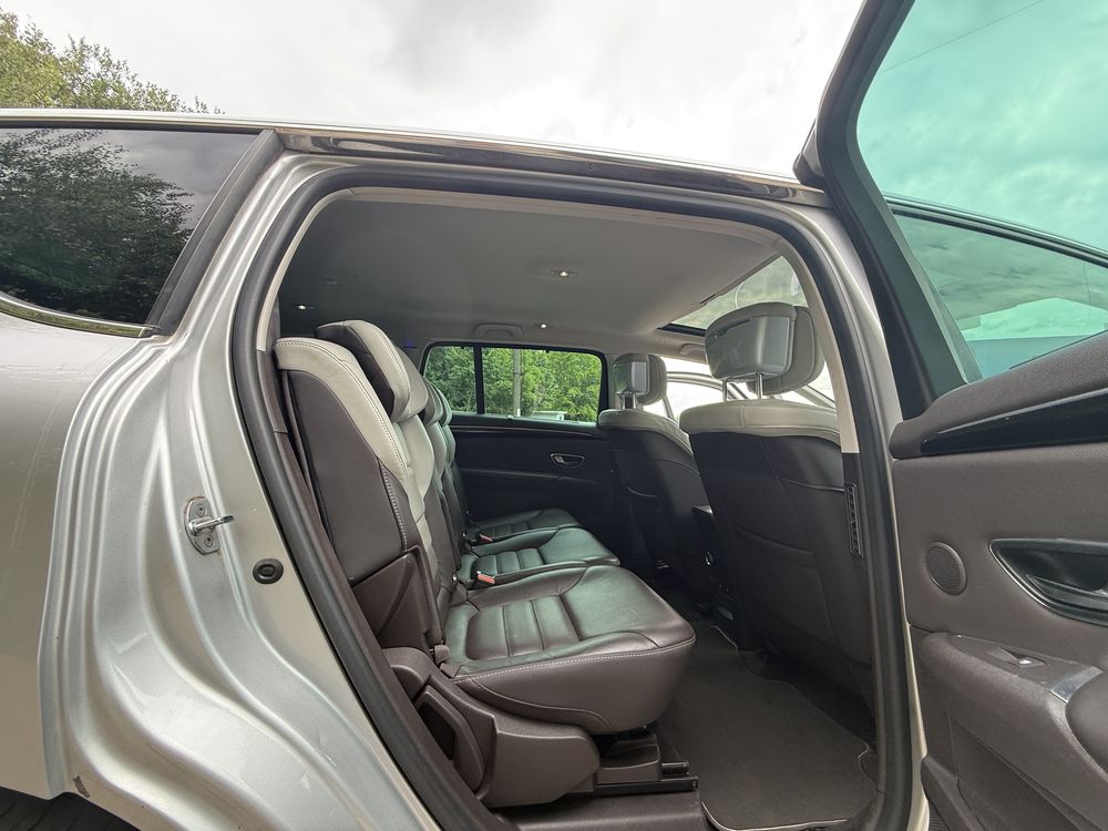 Renault Espace Initiale Paris 7s