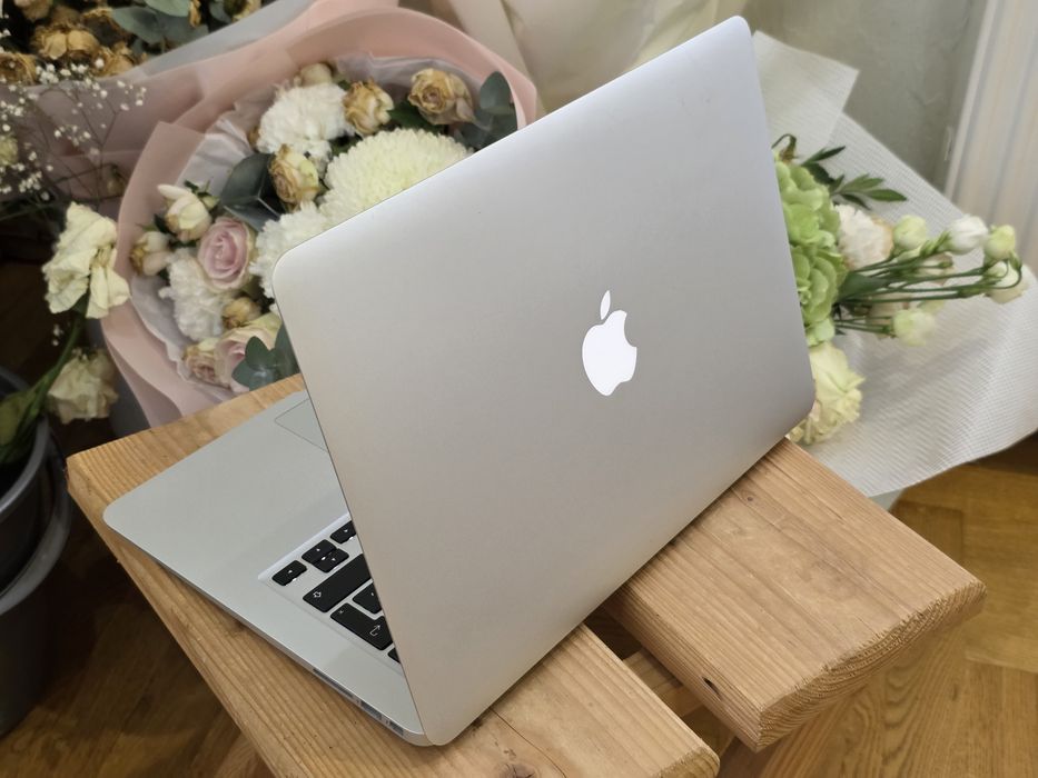 Apple MacBook Air a1466 i5 2013 4/128