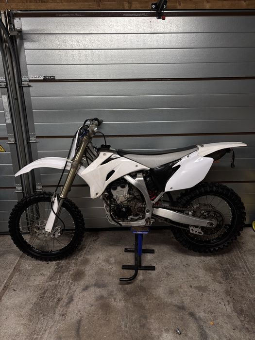 Yamaha yzf 250 igła