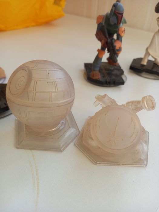 Bonecos e jogo star wars ps3