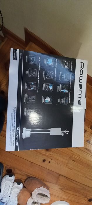 Ferro a Vapor Vertical Rowenta