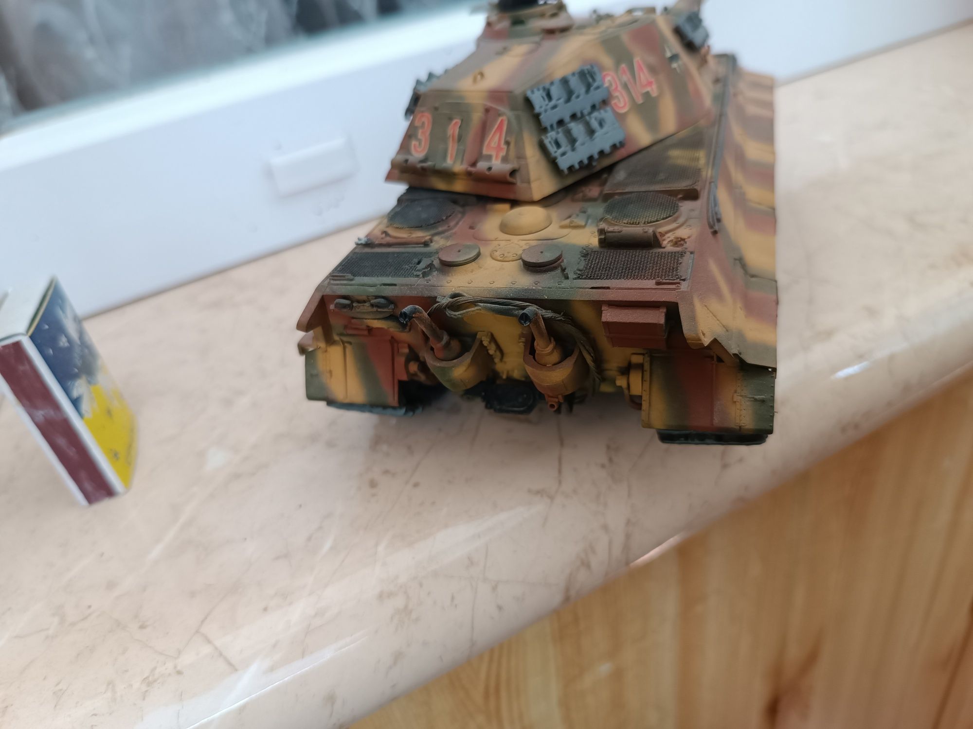 Модель танка масштаб 1:35 Королевский тигр