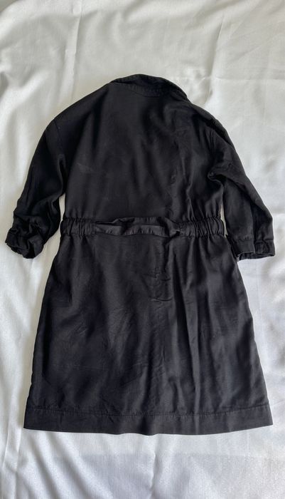 Sukienka na guziki, Zara