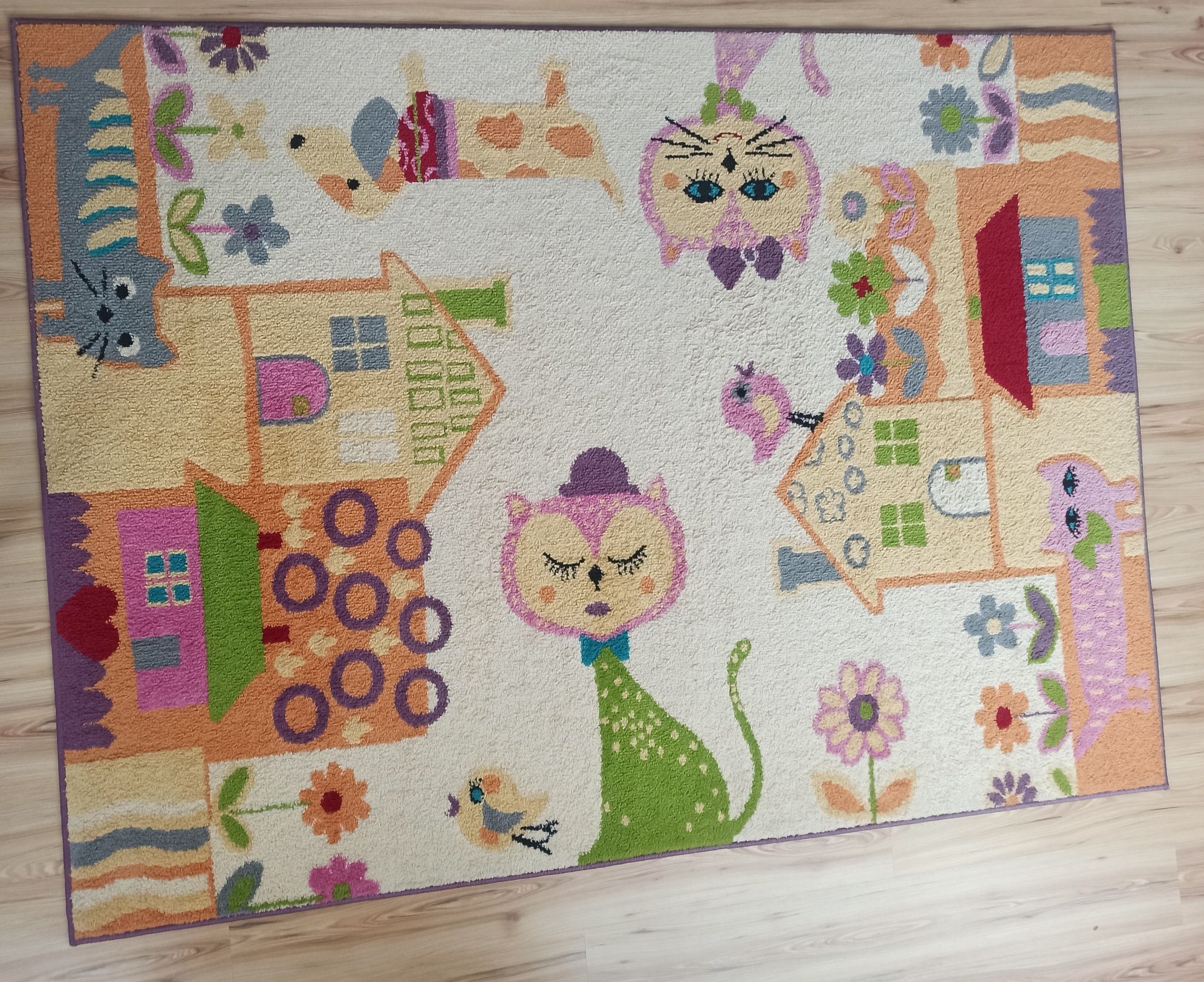Fantastyczny dywan dziecięcy FD Funky Aki Krem 160x220