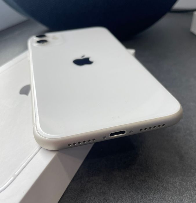 iPhone 11 128GB White Neverlock