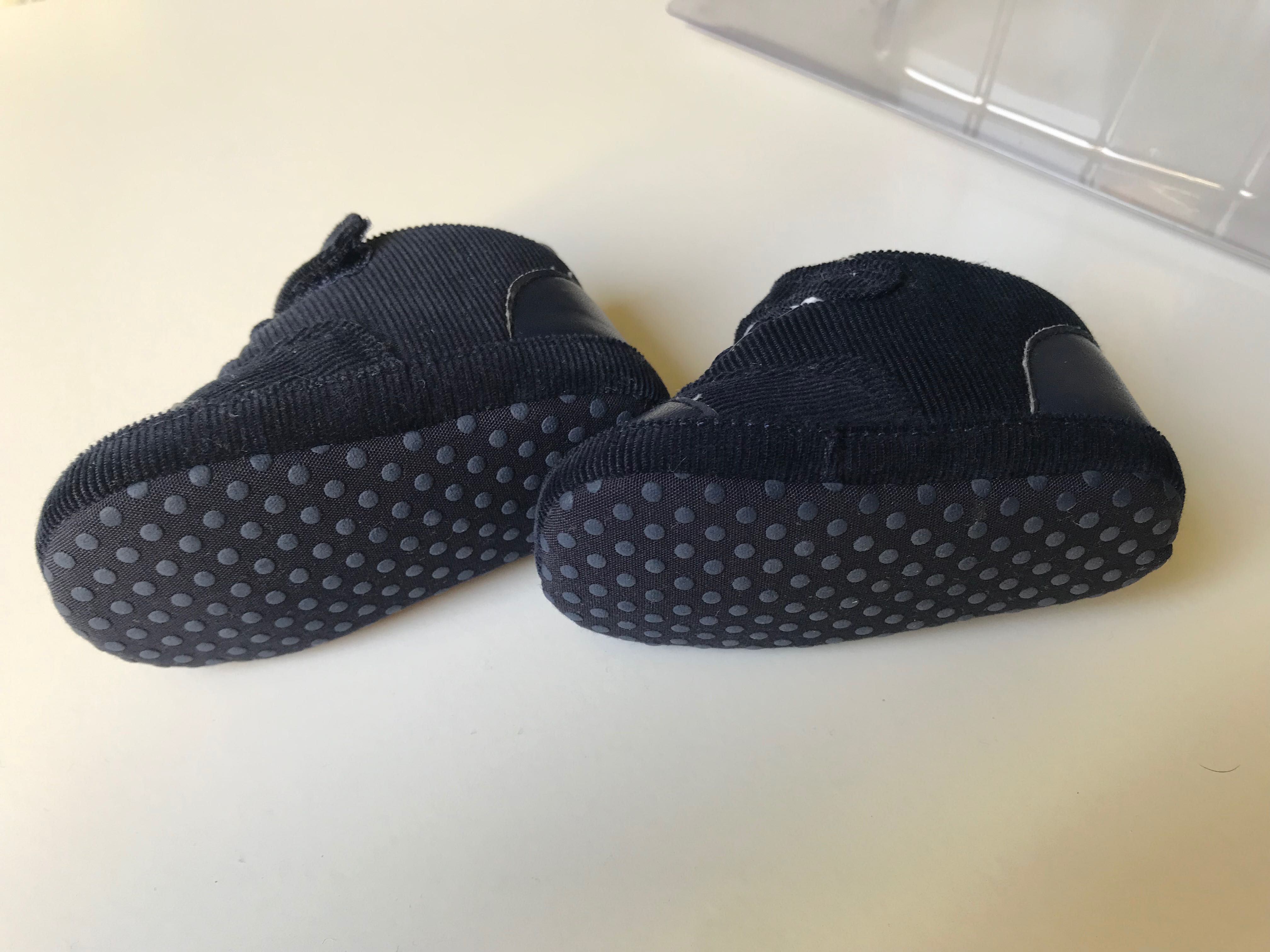 Buty dziecięce buciczki niemowlęce Action Boy rozm. 17, 3-6m chrzciny