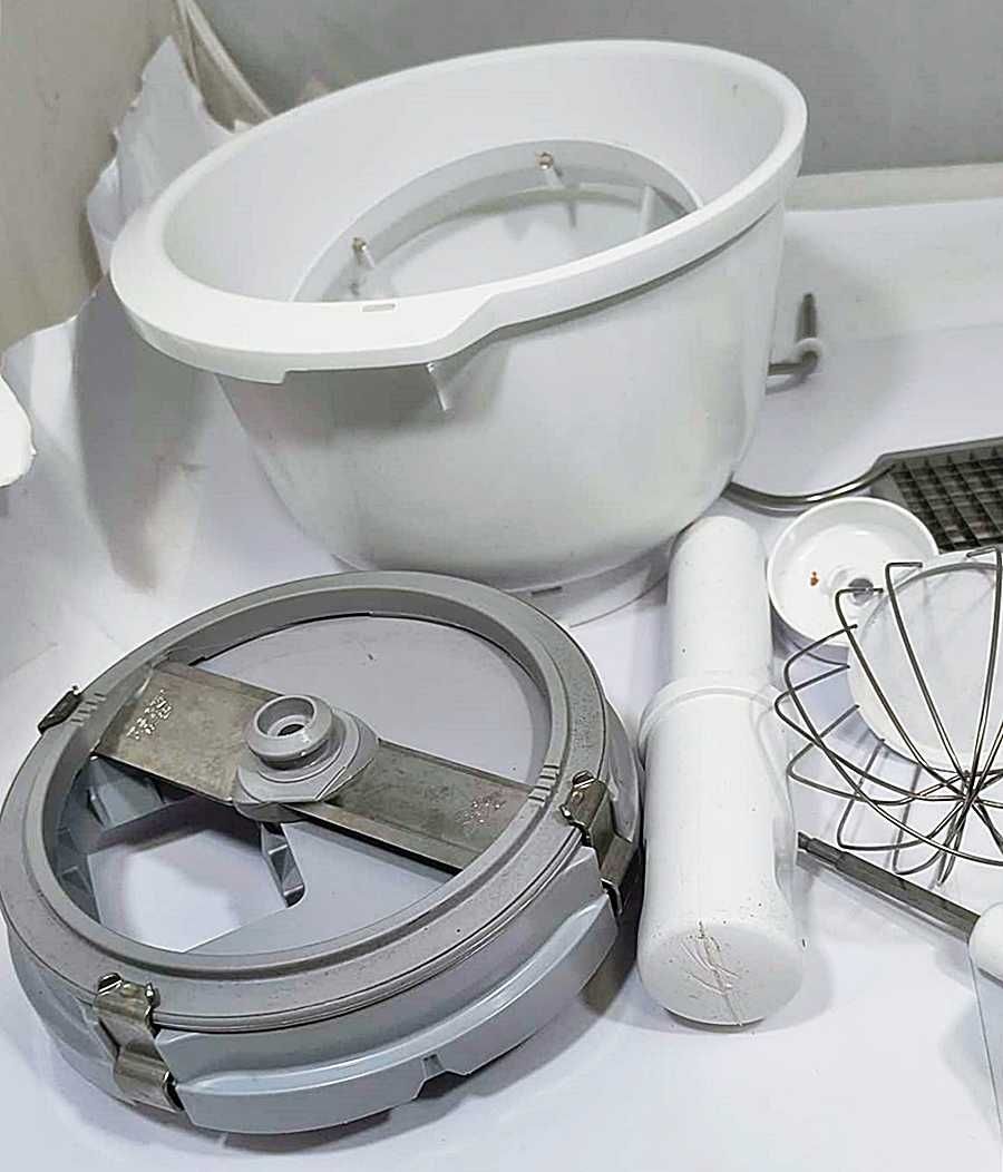 Robot Kuchenny Bosch MUM58365 z akcesoriami