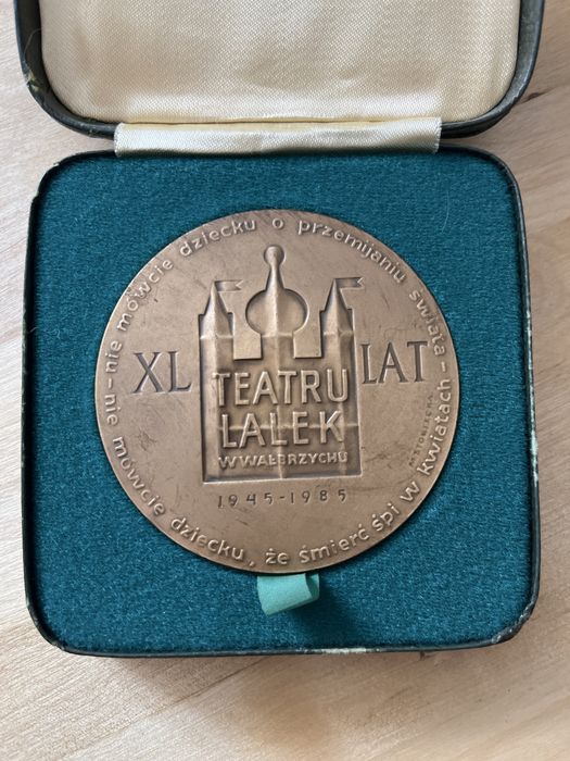 Medal 40 lat Teatru Lalek w Wałbrzychu