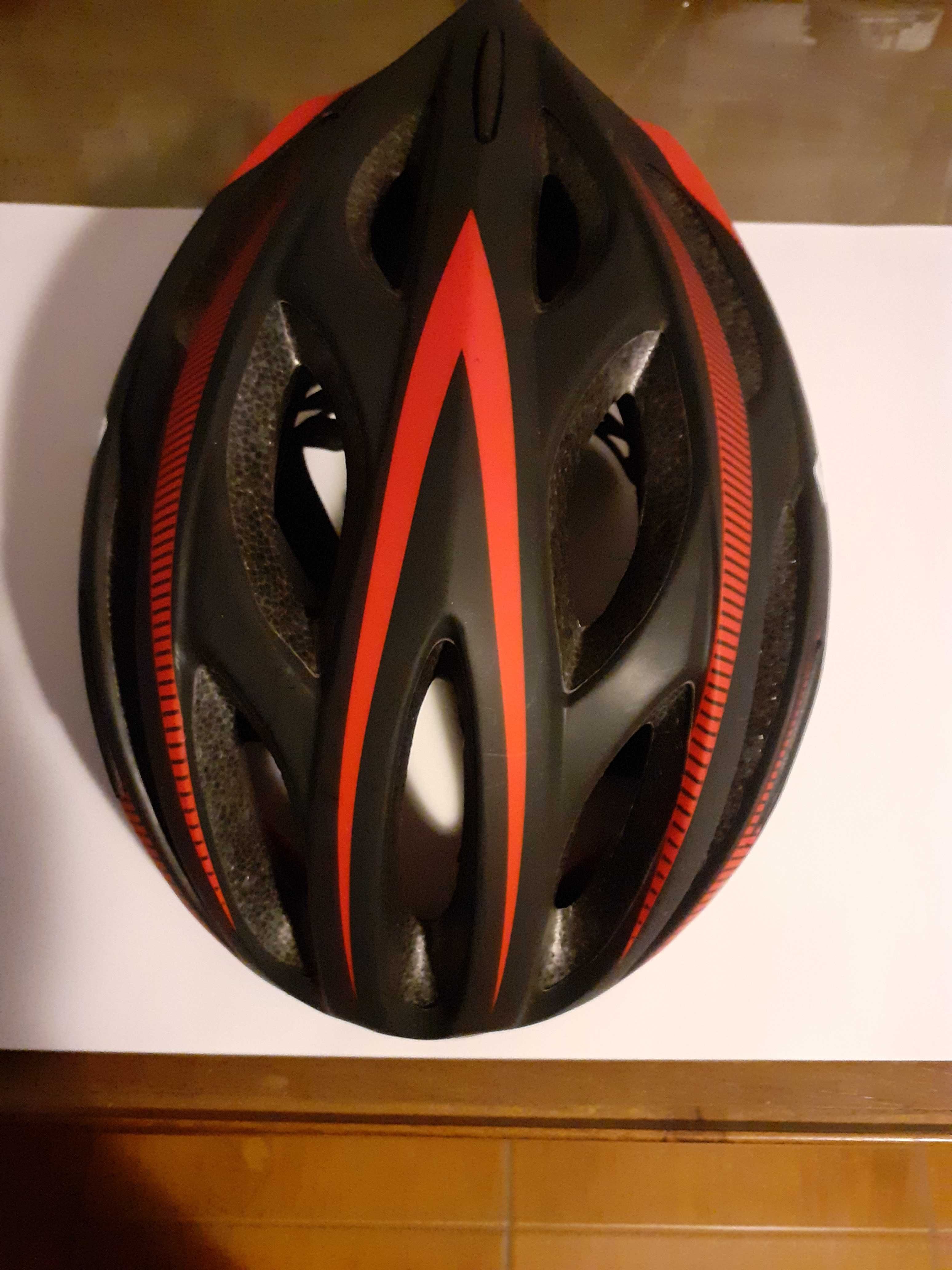 Vendo capacete de ciclismo nunca usado.