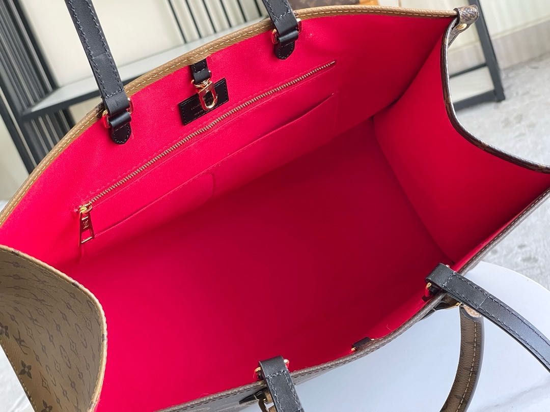 Louis Vuitton Keepall – klasyczna torba Monogram z czarnymi elementami