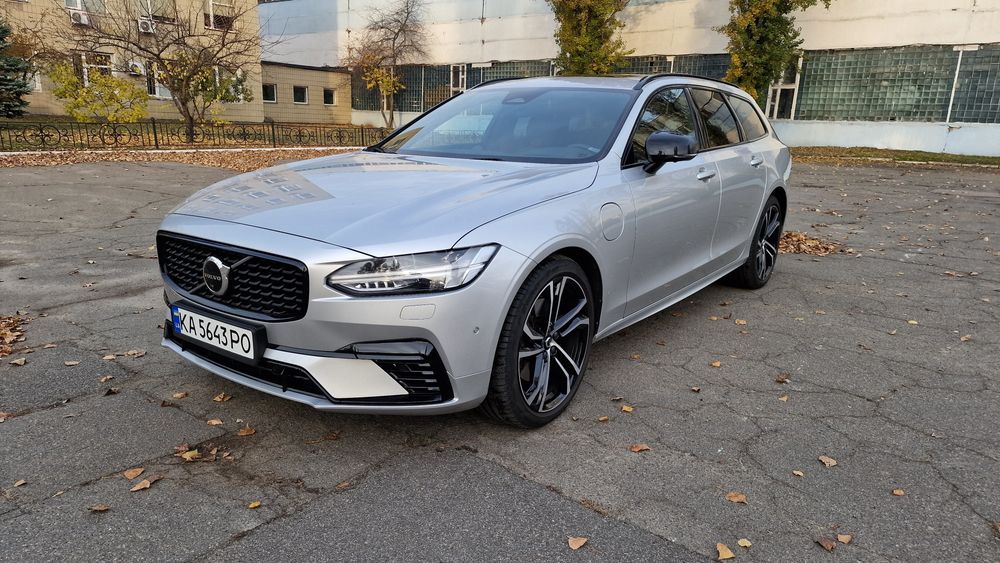 Volvo V90 T8 R-Design Plus  AWD PHEV 395 Hybrid