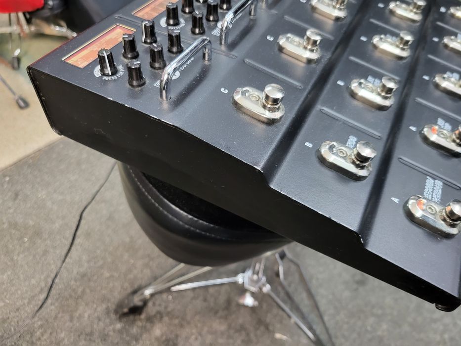 Line6 M13 procesor efektów multiefekt