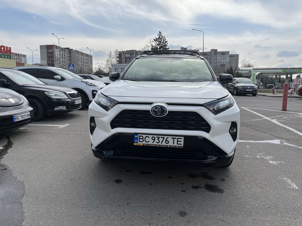 Toyota Rav 4, гібрид Black Edition