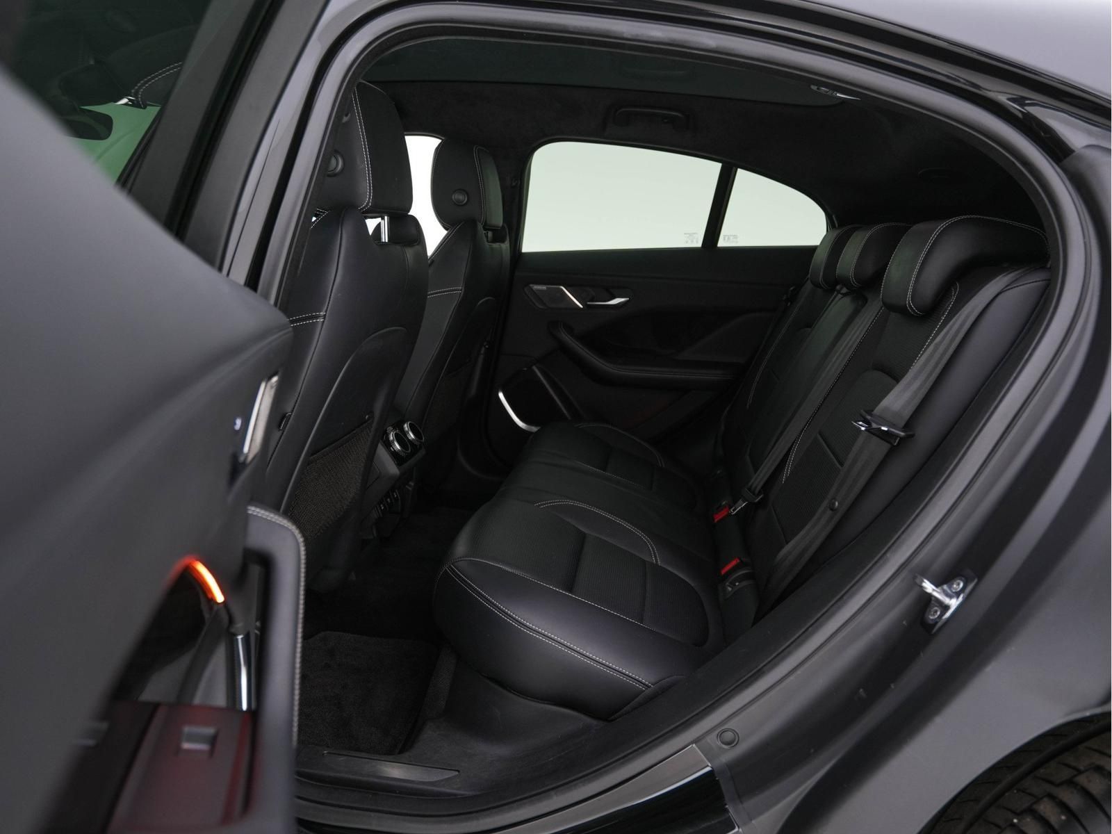 Jaguar Ipace first edition 400cvs AWD