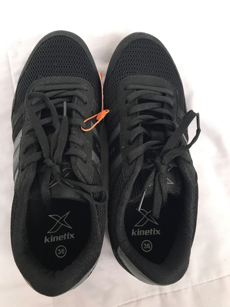 Kinetix 36 кроссовки чёрные