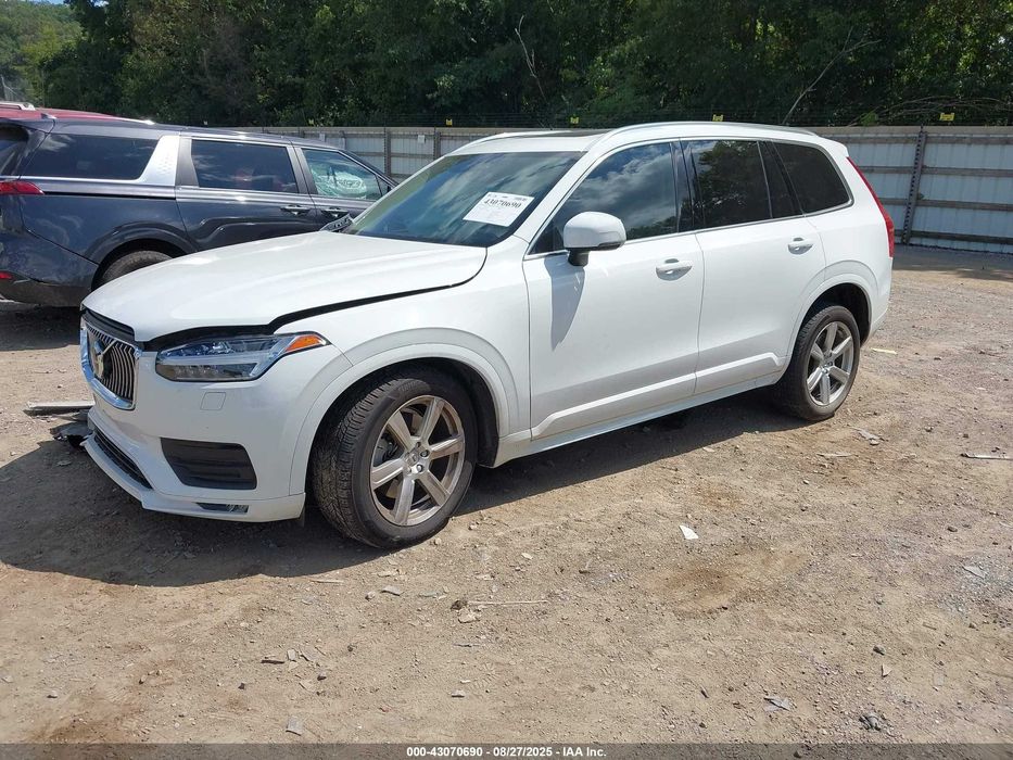 2021 Volvo XC90 T5 MOMENTUM 7 місць