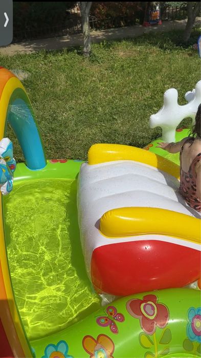 Дитячий великий басейн