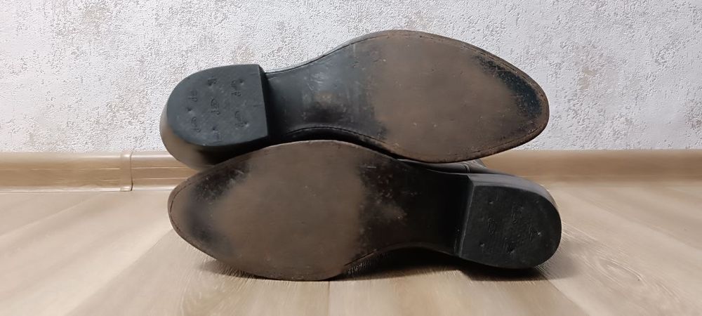 Черевики, чоботи