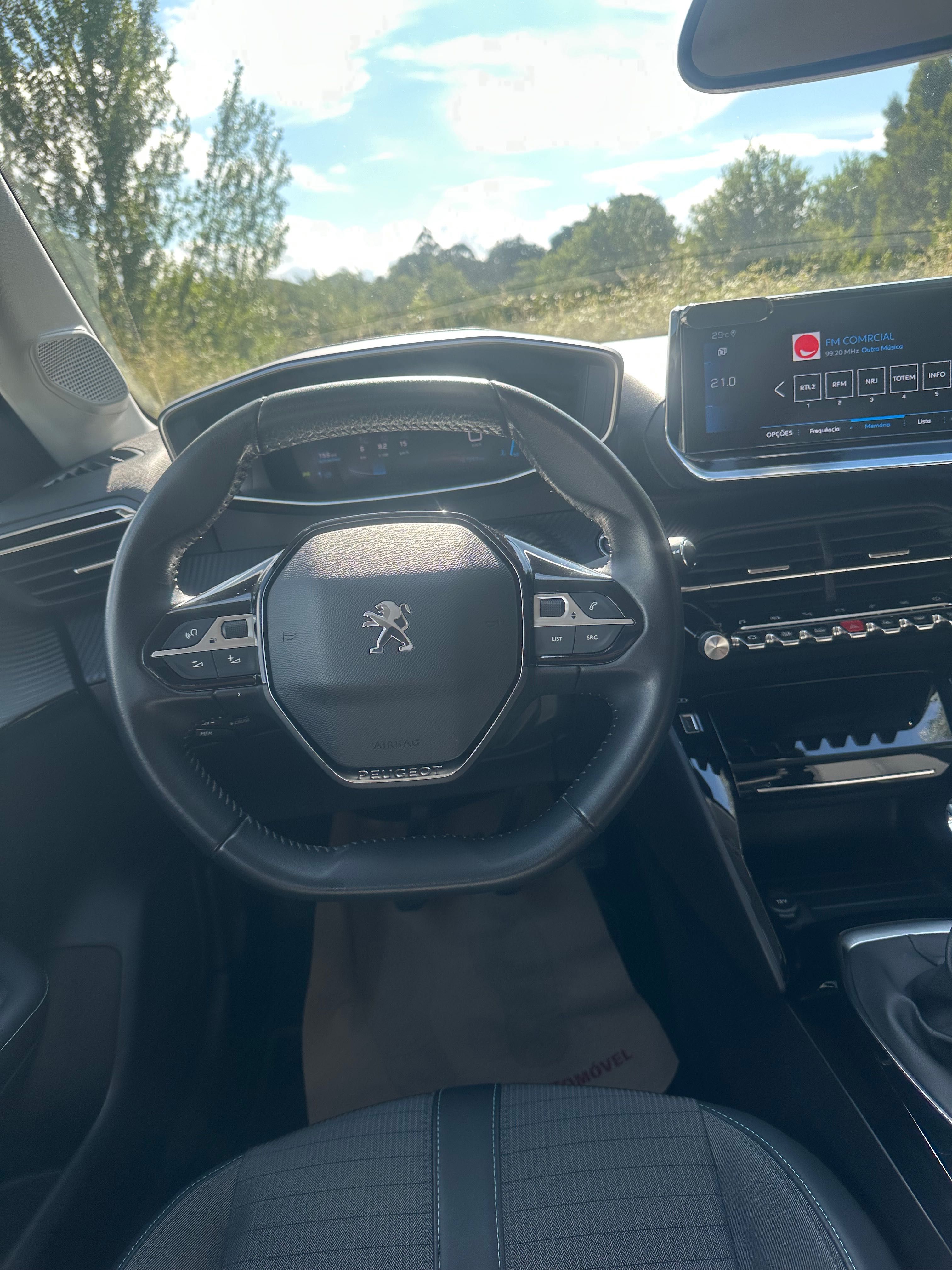 Peugeot 1.5 BlueHDi Allure 2020 excelente preço com todos os extras: