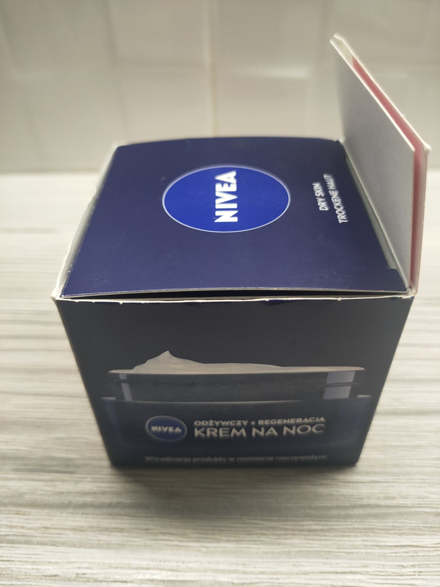 Krem do twarzy na noc NIVEA 24H nawilżenia