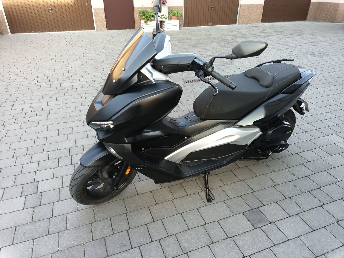 Longija Easy max  125  // rok 2022 //