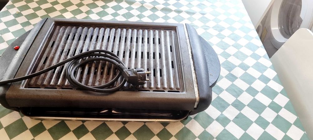 Dois grelhadores para venda em conjunto