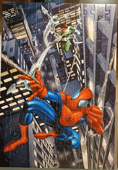 2 puzzles antigos do homem aranha