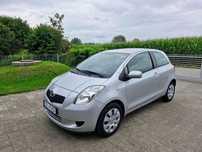 Toyota Yaris niski przebieg, klimatyzacja, el. szyby