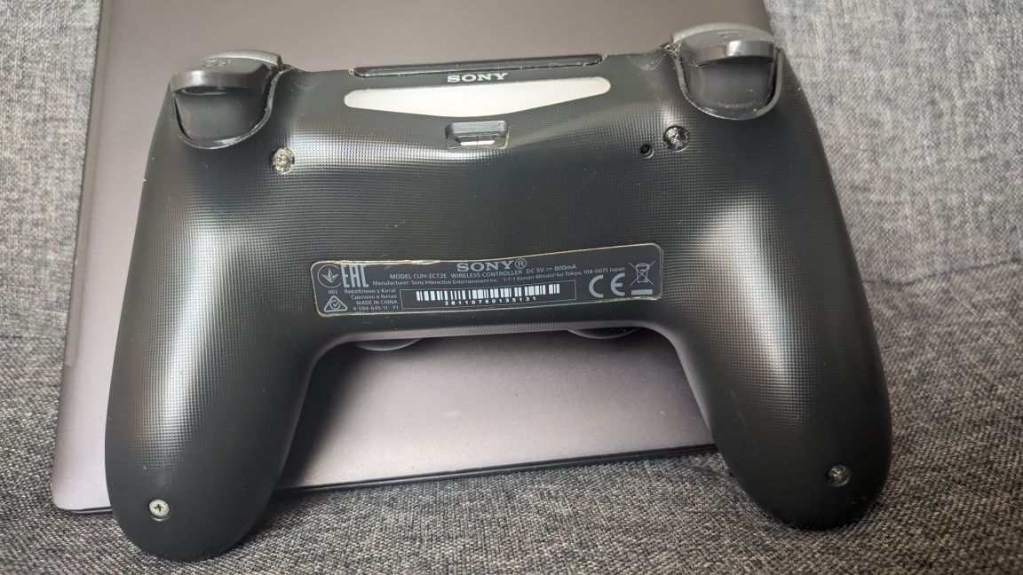 Oryginalny pad DualShock 4 V2 do PS4