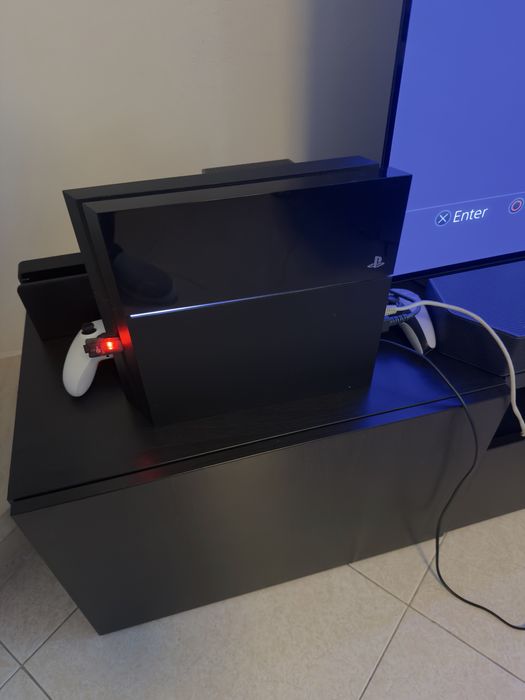 Ps4 desbloqueada com 2 comandos