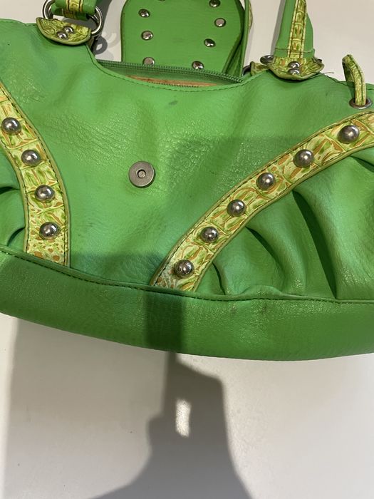 зелена вінтажна сумка