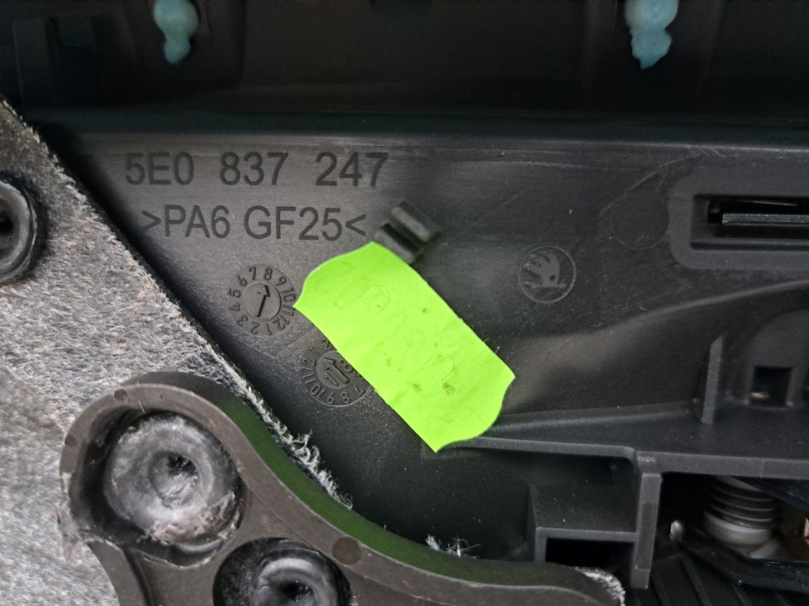 *Skoda Octavia 3 III tapicerka drzwi lewy przód Nowa!