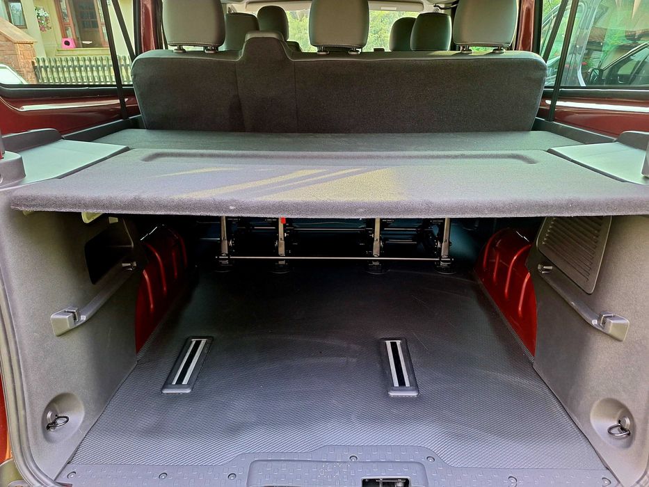 NOWY Renault Trafic LONG 9 osobowych - Wynajem busów.