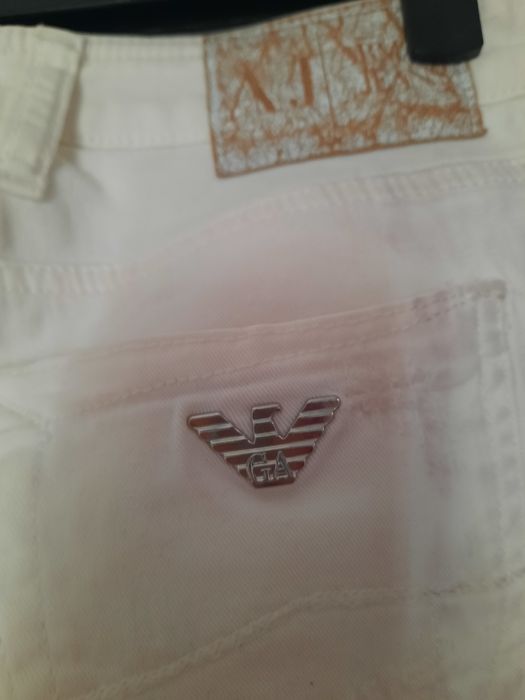 Spodnie białe Armani rozmiar 26