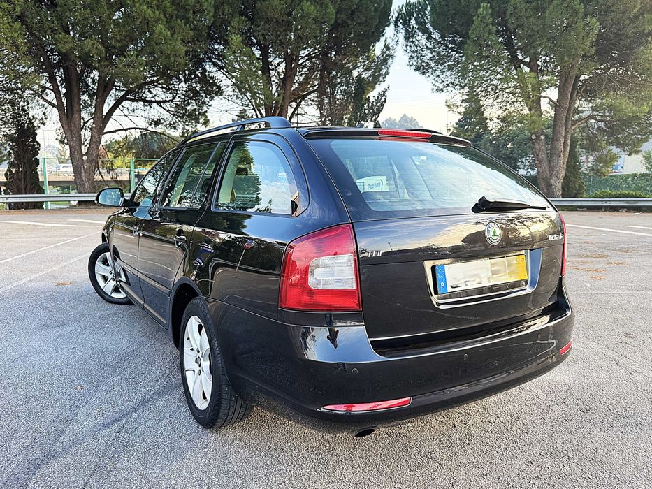 Skoda Octavia 1.6 Tdi SportLine C/Nova