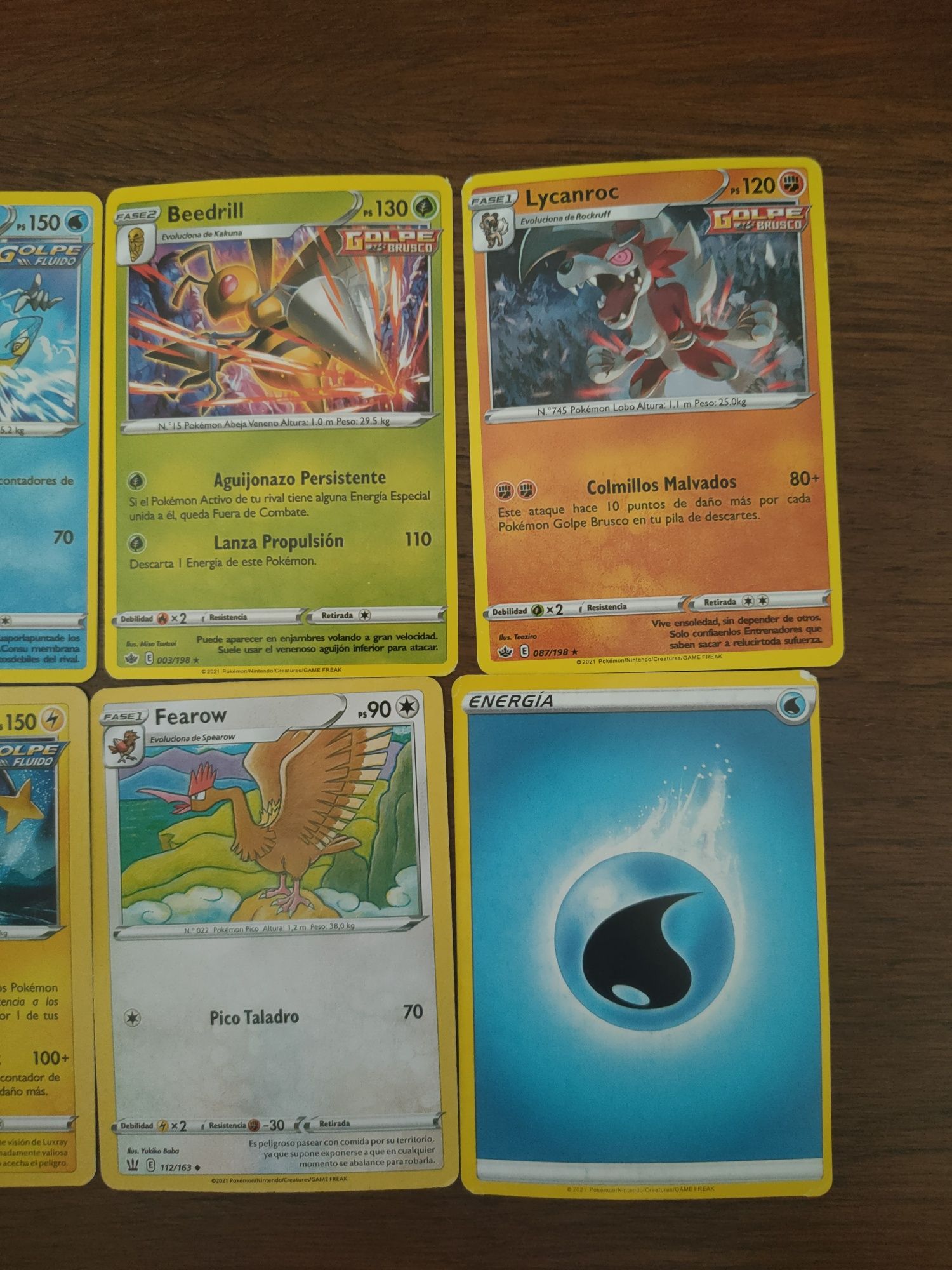 Diversas cartas Pokémon