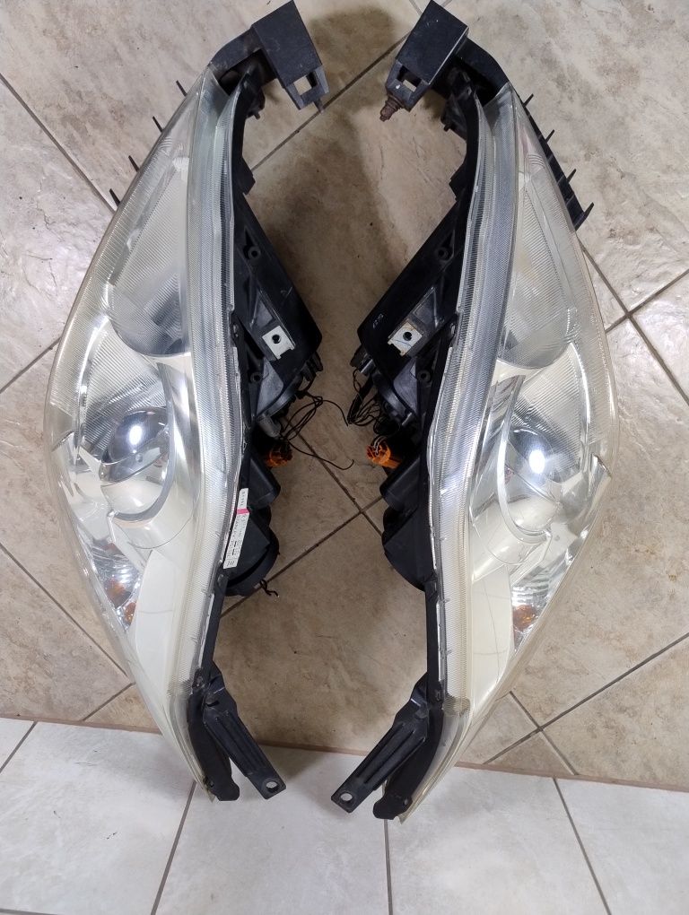 Mazda 5 V przed lift lampa reflektor prawy lewy komplet Europa przód