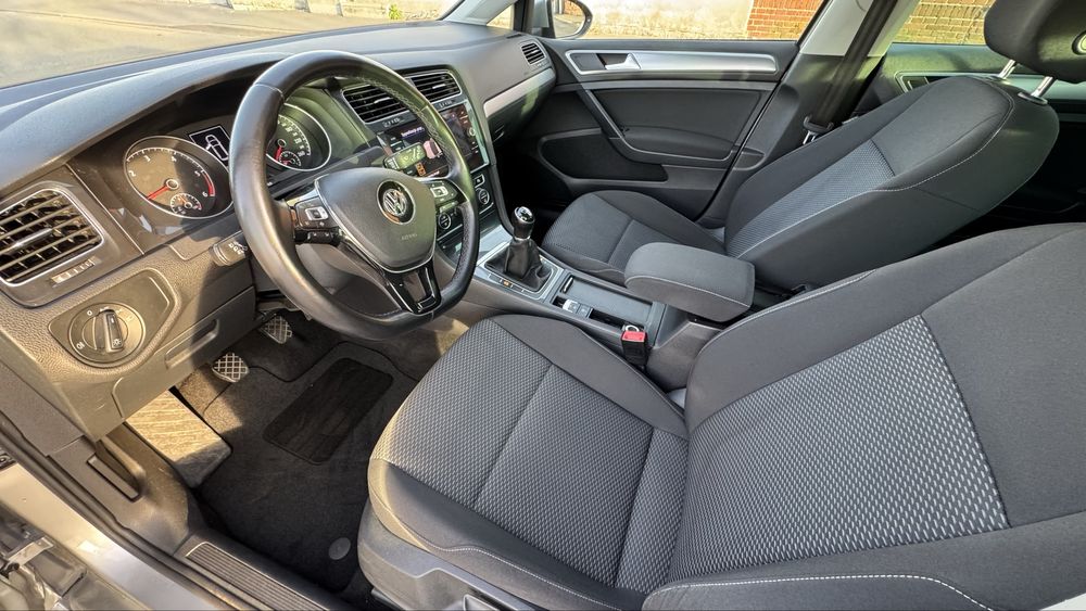 Volkswagen Golf VII 1.6TDI, LED, po serwisie, nowy rozrząd