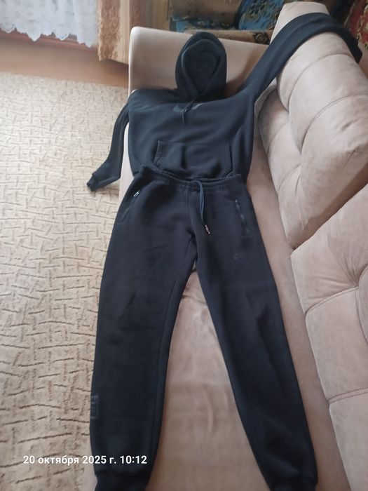Продам тёплый костюм NIKE