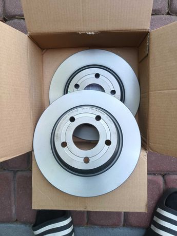 Tarcze hamulcowe Brembo  - FORD FOCUS IV