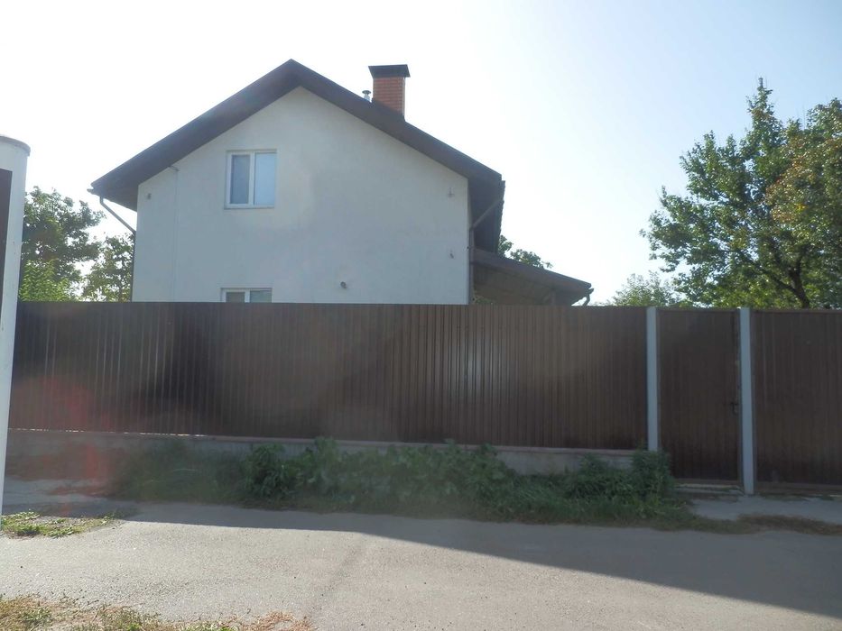 Продам сучасний будинок біля Києва в 10хв від метро Бориспільська. Газ