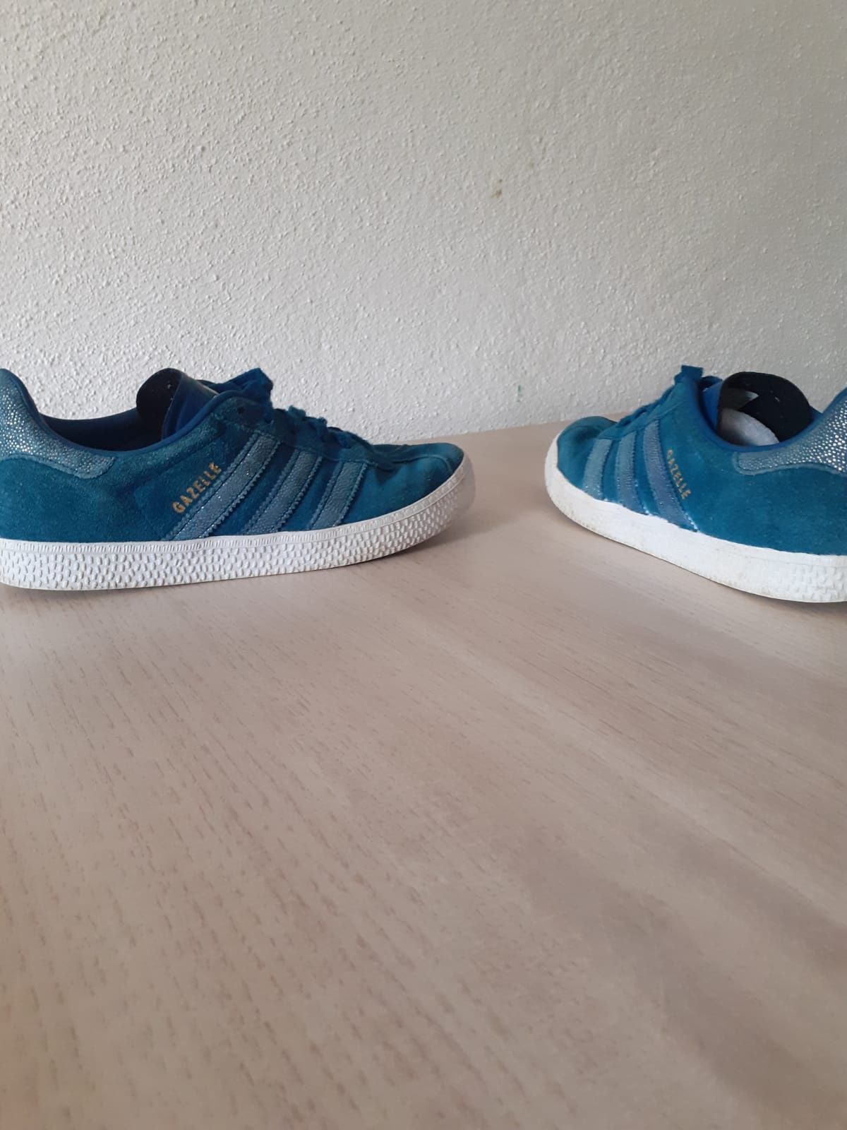 Ténis/ Sapatilhas Adidas Gazelle N°35