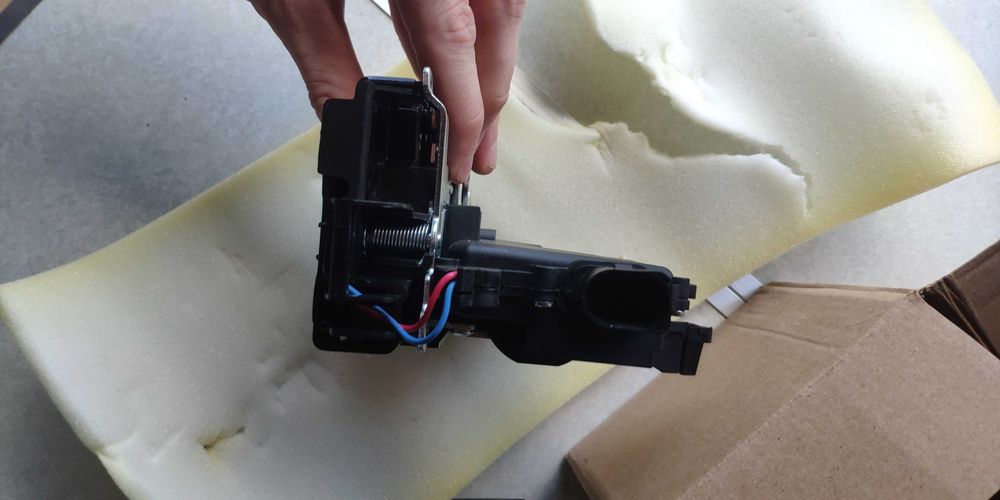 Замок передніх дверей VAG Group pa 6.6 gf 30