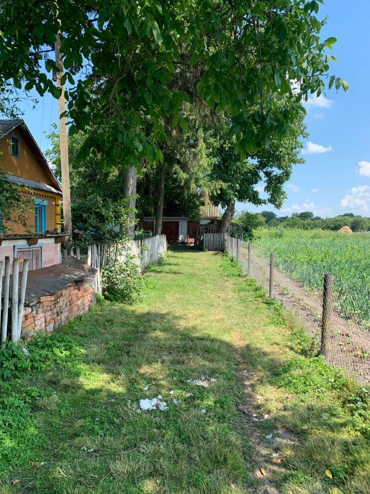 Великий цегляний будинок с. Сапожин