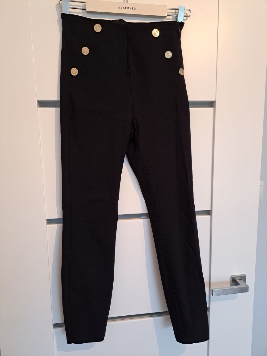 Czarne spodnie jak legginsy Mohito 36
