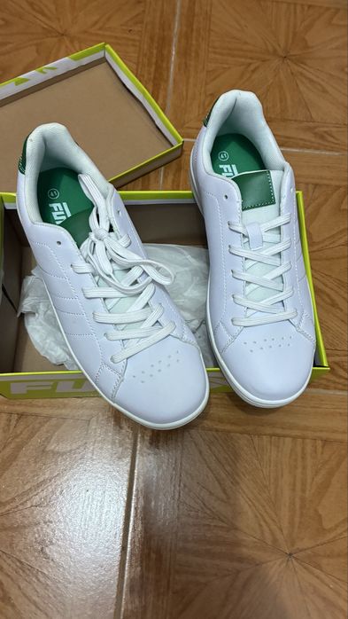 Tenis Brancos (Novos)