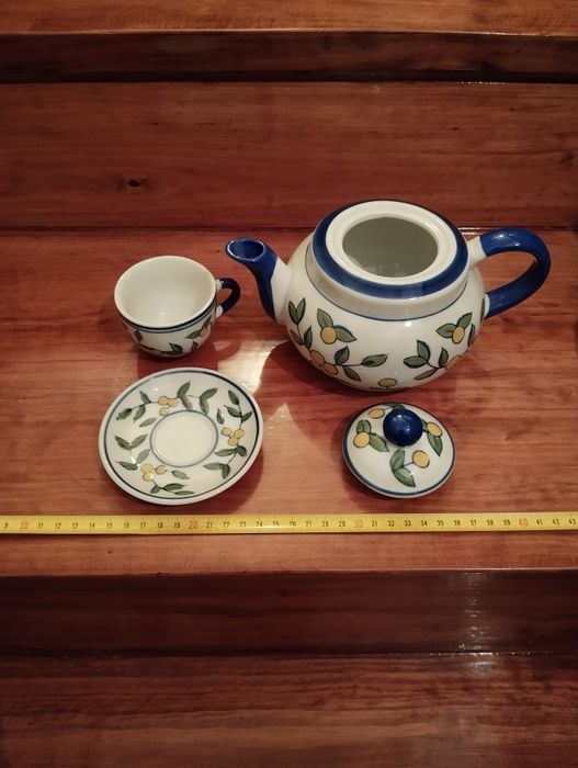 Conjunto bule e chávenas