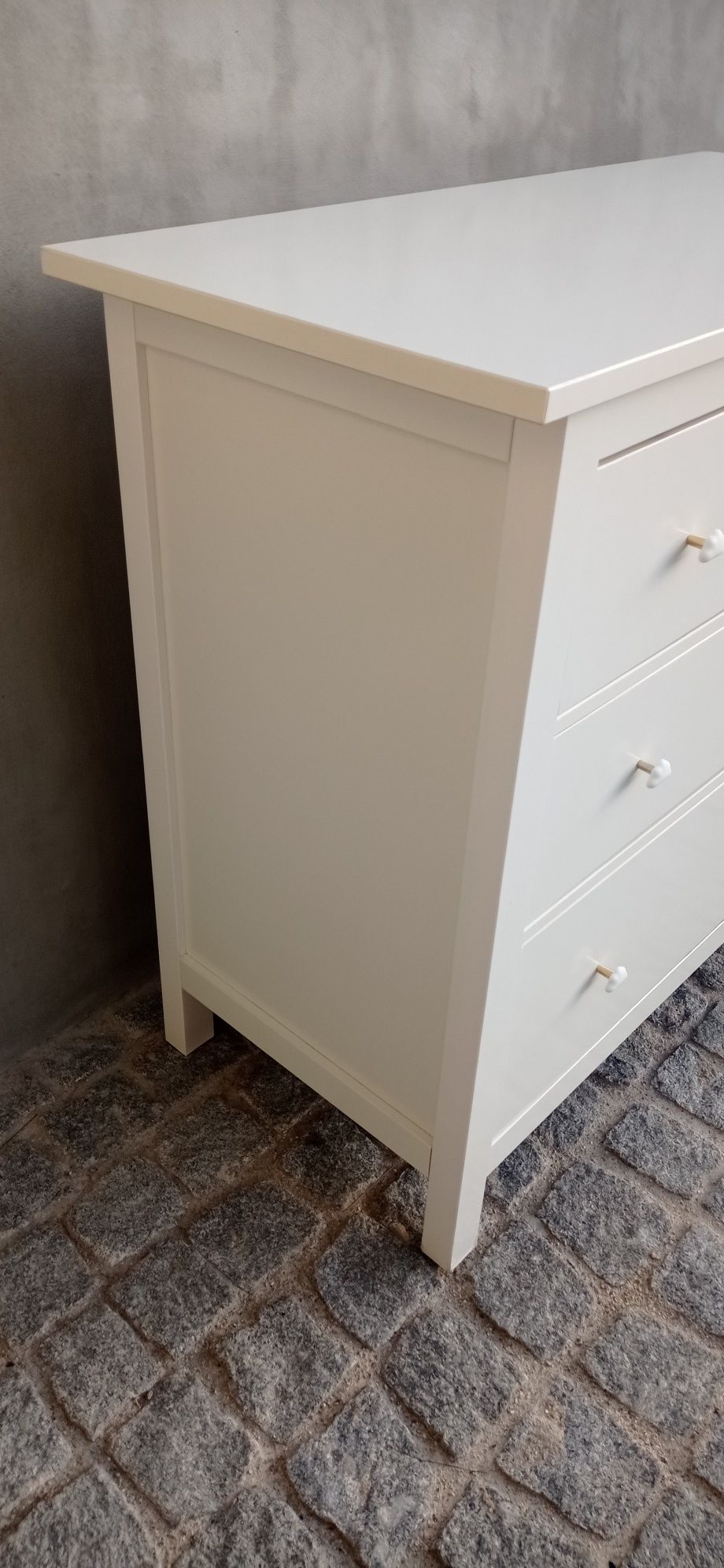 Cómoda IKEA hemnes impecável
